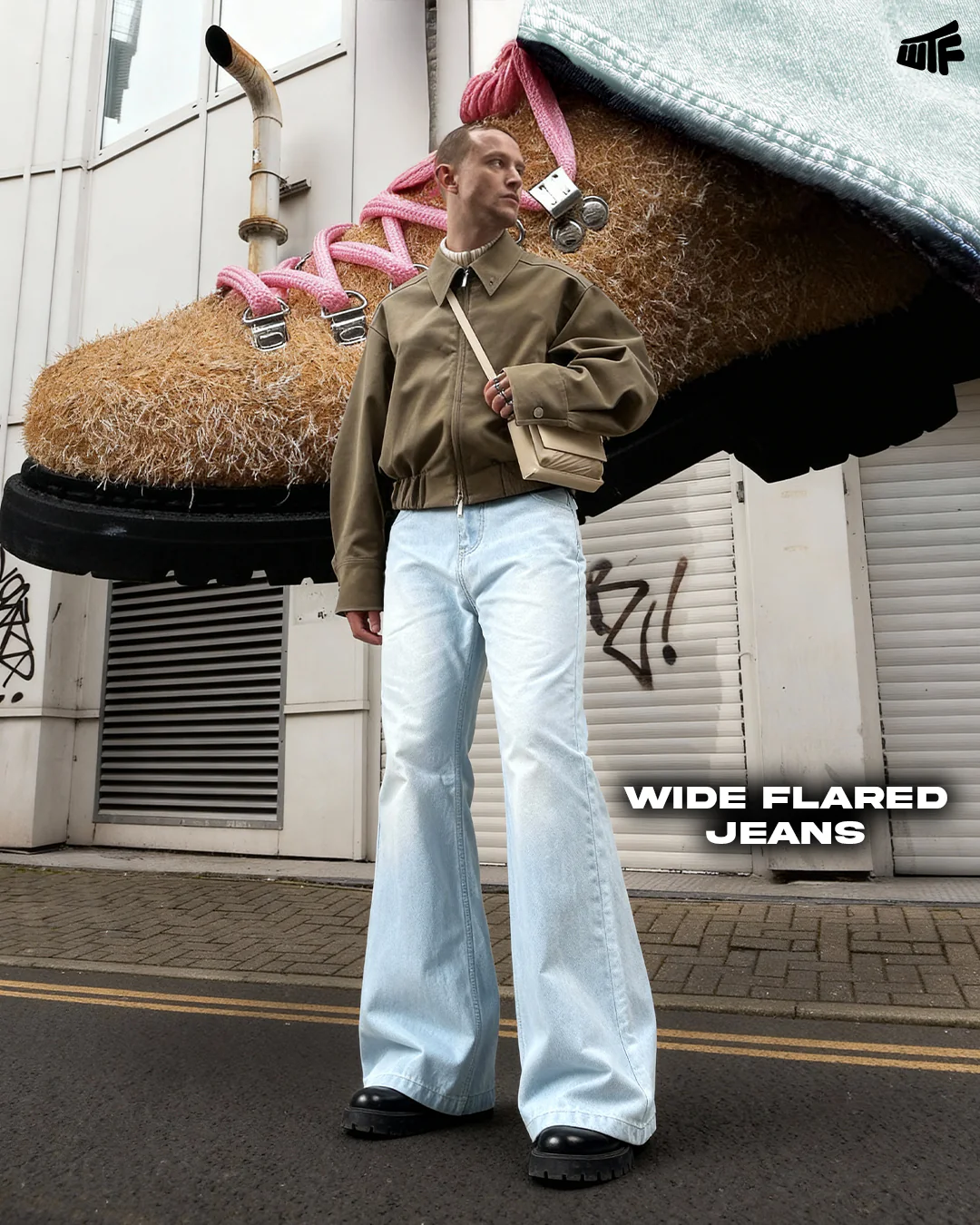 Blue Wide Flared Jeans - Image 4