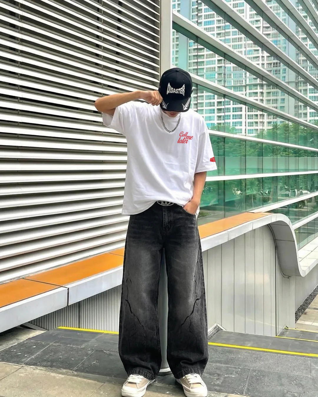 Electric Black Baggy Jeans - Image 4