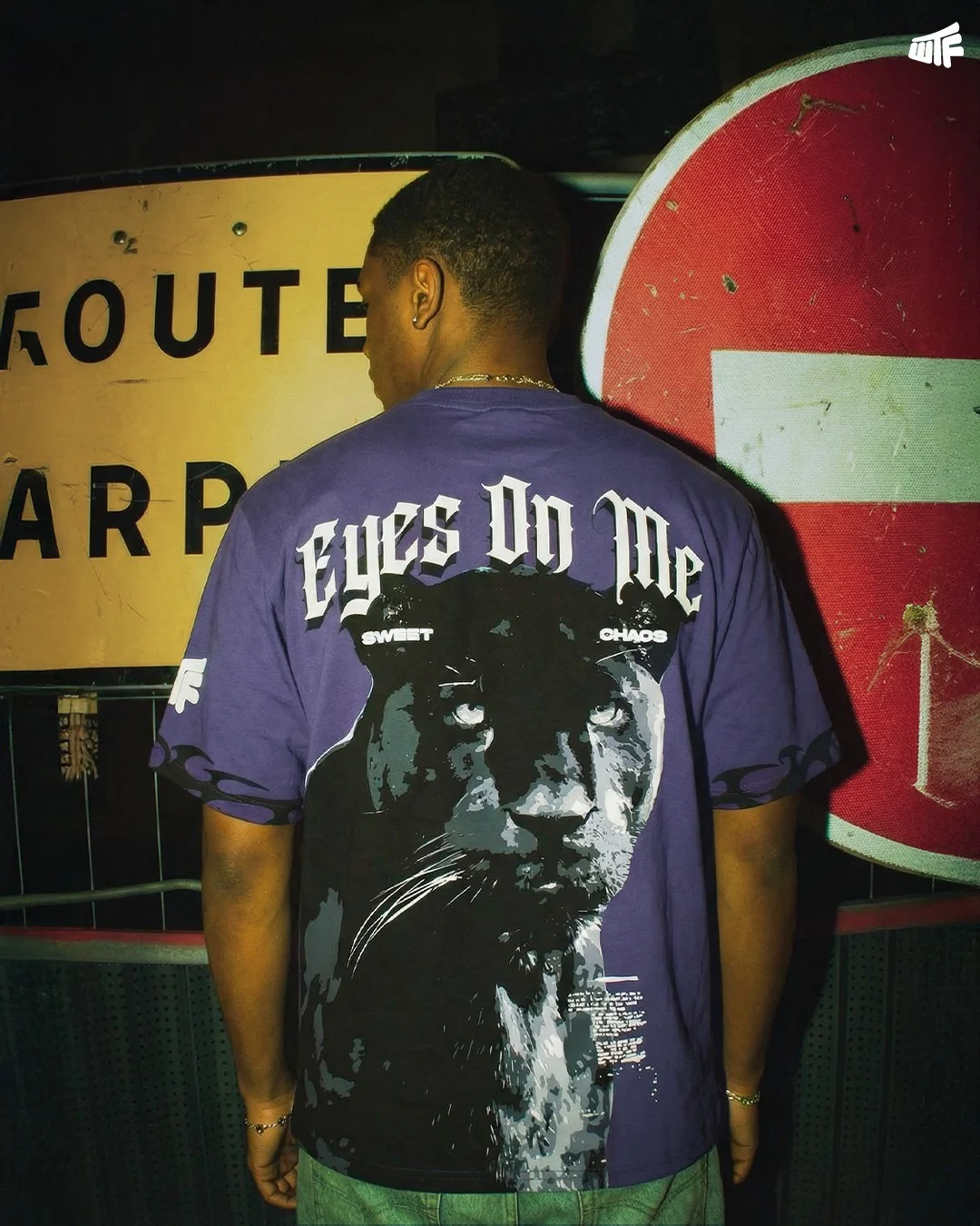 Eyes On Me Heavyweight T-shirt - Image 5